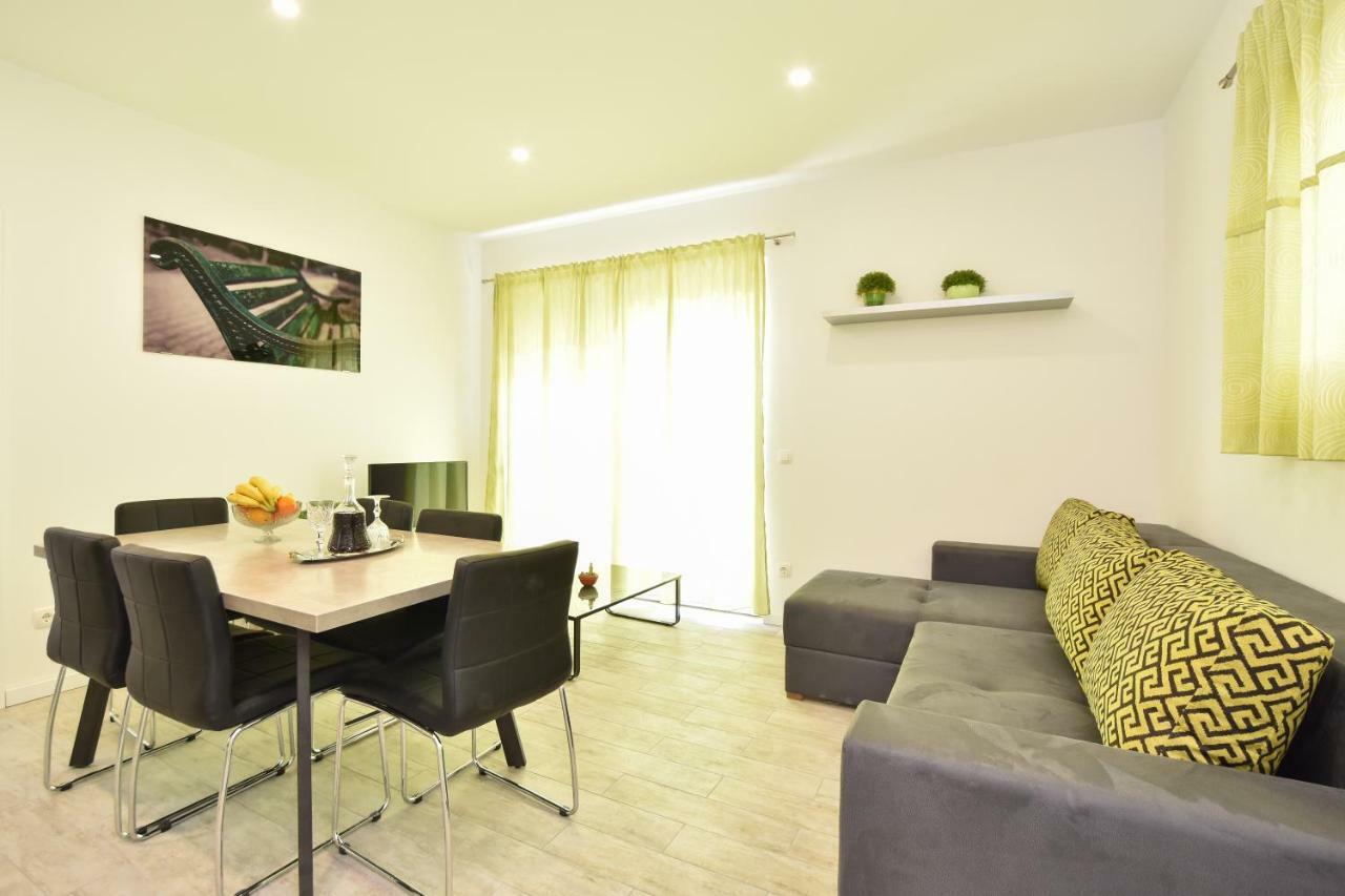 Apartmani Iva&Ante Dugi Rat Exterior photo