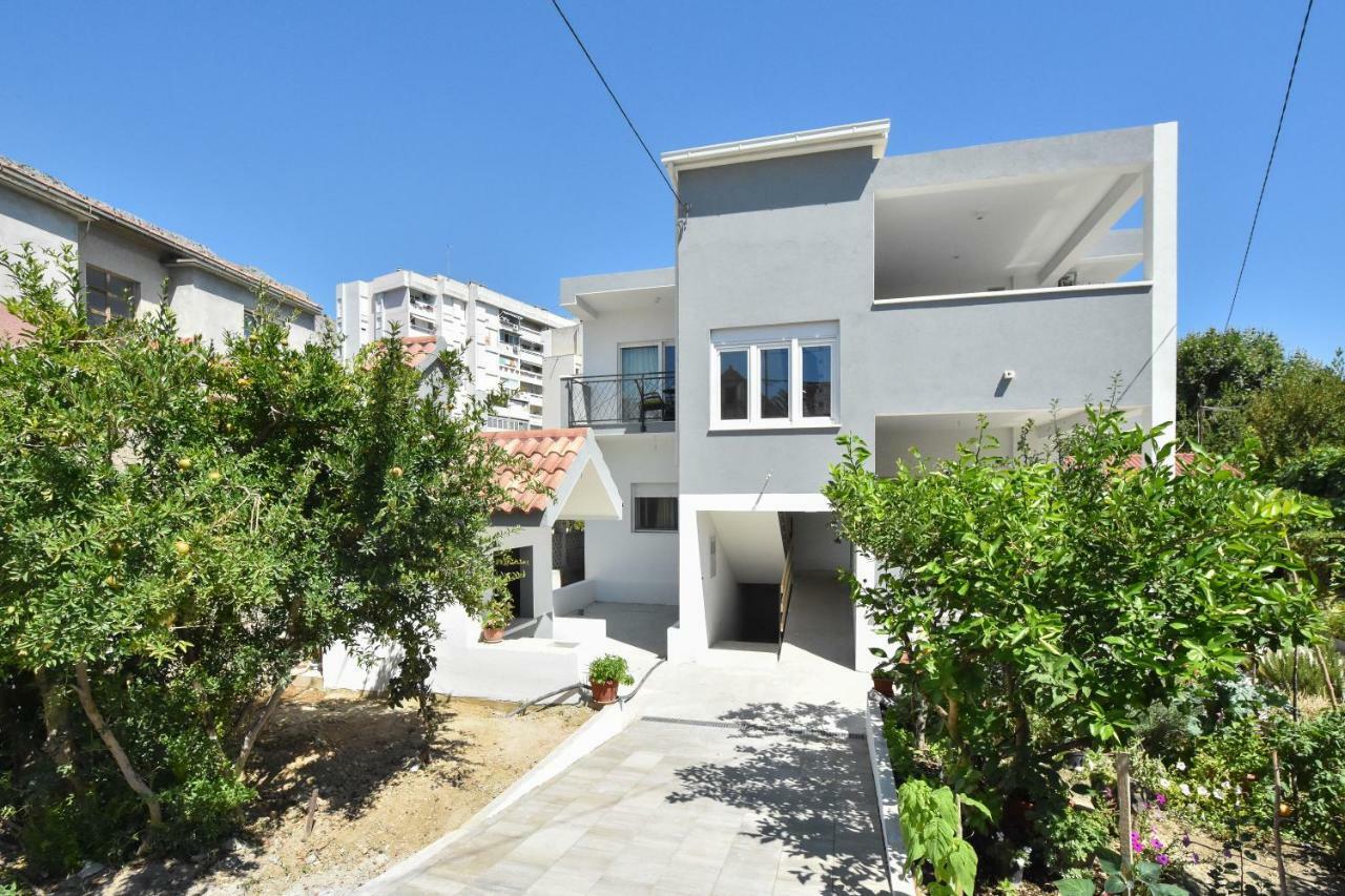 Apartmani Iva&Ante Dugi Rat Exterior photo