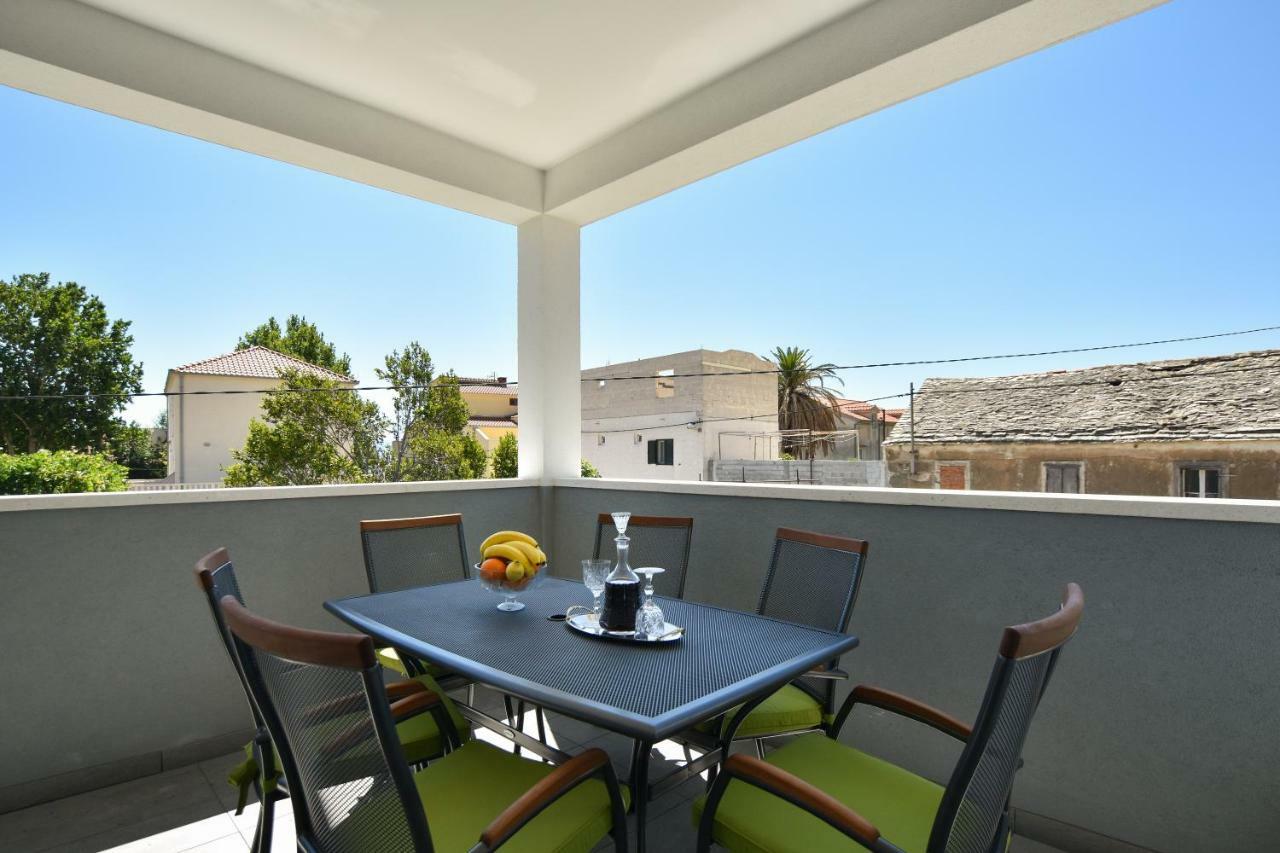 Apartmani Iva&Ante Dugi Rat Exterior photo